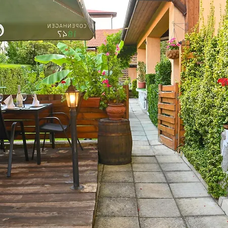 Hotel Rothmans 3*