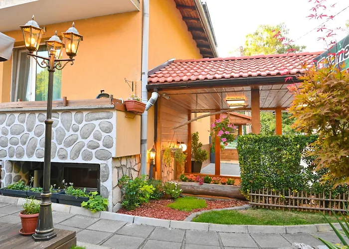 Hotel Rothmans-breakfast - Free Parking - Lobby