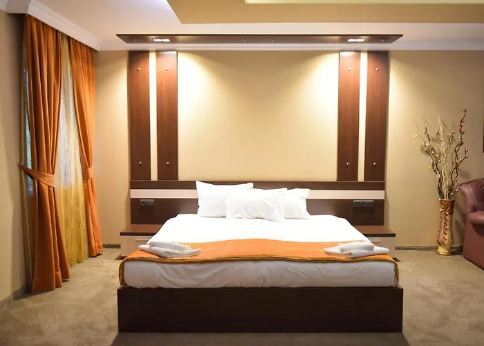 Rothmans-breakfast - Free Parking - Lobby 3* Bansko