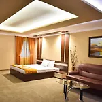 Rothmans-breakfast - Free Parking - Lobby Hotel