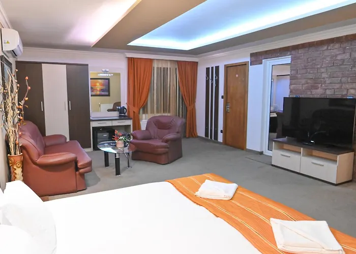 Rothmans-breakfast - Free Parking - Lobby Hotel 3*