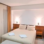 Rothmans-breakfast - Free Parking - Lobby Hotell