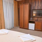 Rothmans-breakfast - Free Parking - Lobby Hotell 3*