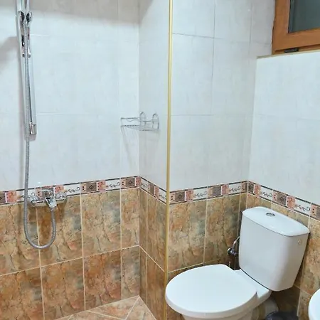 Rothmans-breakfast - Free Parking - Lobby 班斯科