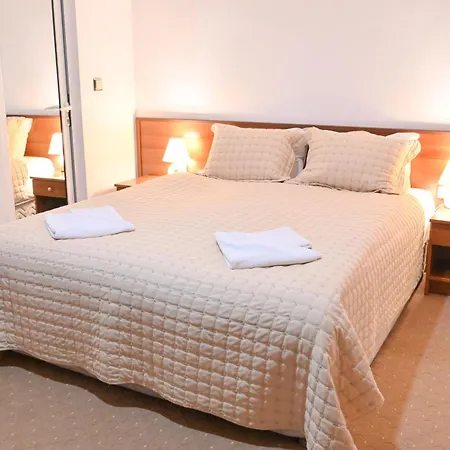 Rothmans-breakfast - Free Parking - Lobby 3* Bansko