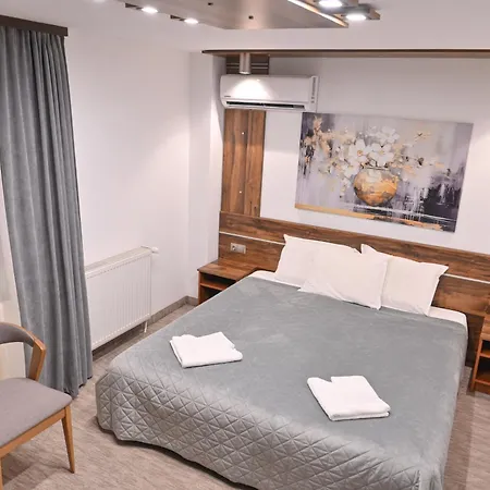 Rothmans-breakfast - Free Parking - Lobby Hotel