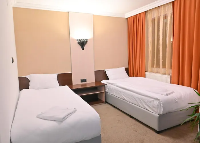 Rothmans-breakfast - Free Parking - Lobby Hotel