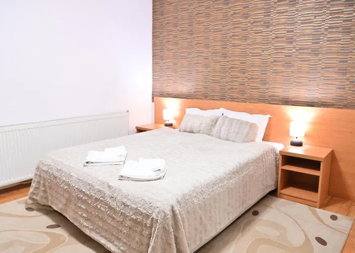 Rothmans-breakfast - Free Parking - Lobby Hotel